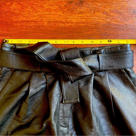 Topshop tie waist faux leather shorts size 6 - Picture 4 of 9